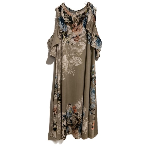 Bellamie Dresses & Skirts - Bellamie Floral Ruffle Cut-out Sleeve Dress